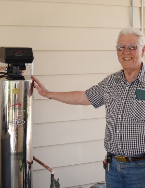 lifesource customer(s) with lifesource water tank