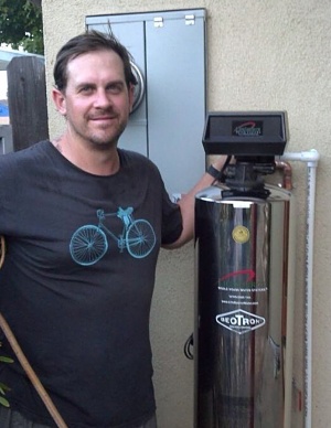 lifesource customer(s) with lifesource water tank