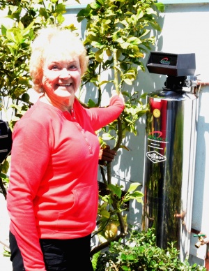 lifesource customer(s) with lifesource water tank