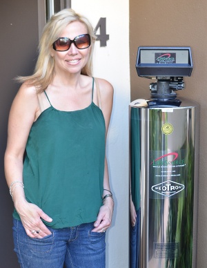 lifesource customer(s) with lifesource water tank