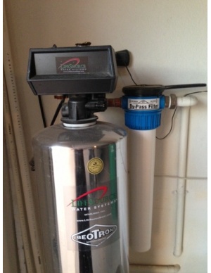 lifesource customer(s) with lifesource water tank