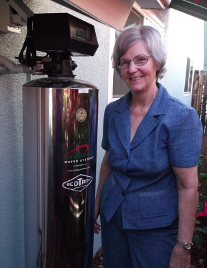 lifesource customer(s) with lifesource water tank