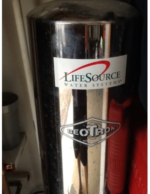 lifesource customer(s) with lifesource water tank