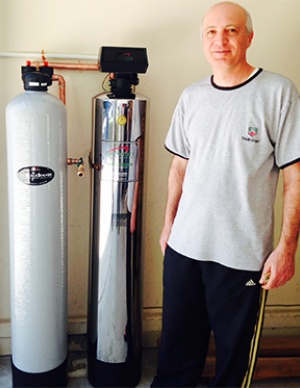 lifesource customer(s) with lifesource water tank