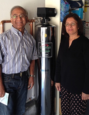 lifesource customer(s) with lifesource water tank