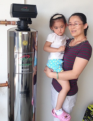 lifesource customer(s) with lifesource water tank