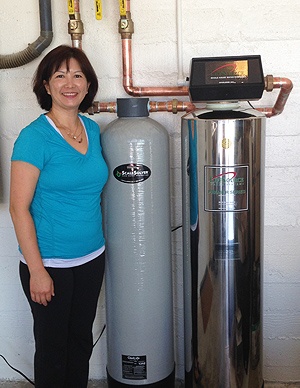 lifesource customer(s) with lifesource water tank