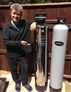 lifesource customer(s) with lifesource water tank