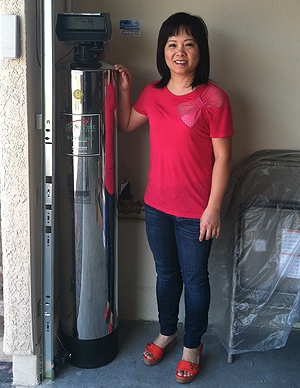 lifesource customer(s) with lifesource water tank