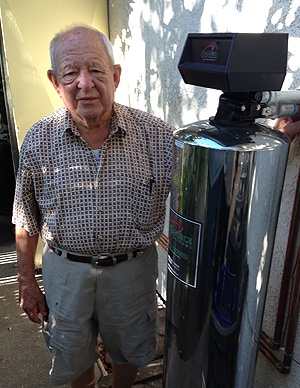 lifesource customer(s) with lifesource water tank