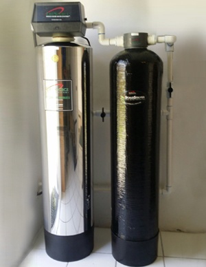 lifesource customer(s) with lifesource water tank