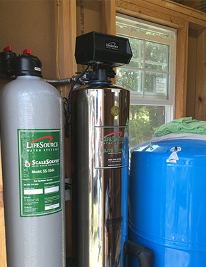 lifesource customer(s) with lifesource water tank