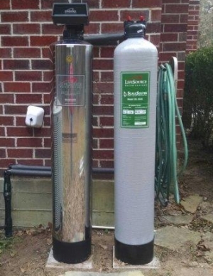 lifesource customer(s) with lifesource water tank