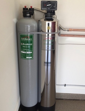 lifesource customer(s) with lifesource water tank