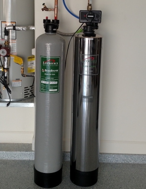 lifesource customer(s) with lifesource water tank