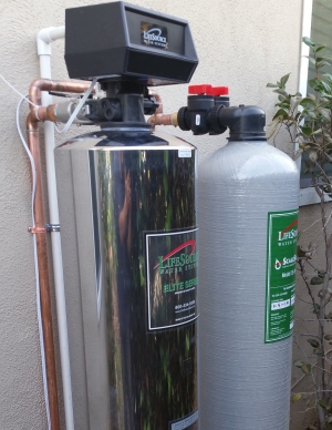 lifesource customer(s) with lifesource water tank