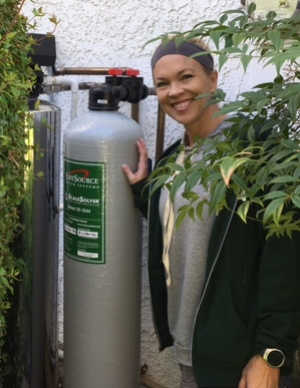 lifesource customer(s) with lifesource water tank