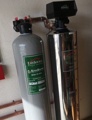 lifesource customer(s) with lifesource water tank